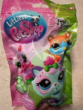 Littlest Pet Shop Pastel Pink Mint Green Blind Bag